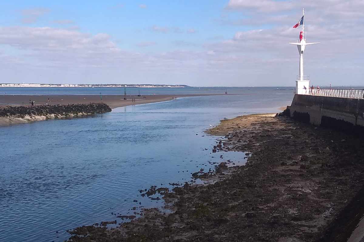 Jetée et chenal du Pouliguen en Loire atlantique